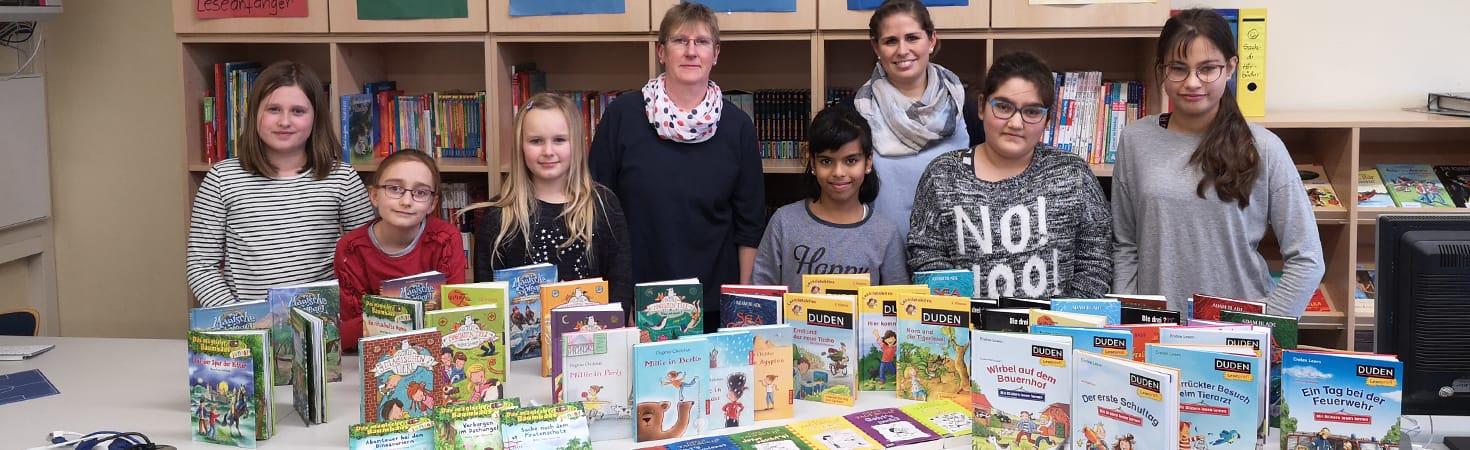 57 neue Bücher für die Schülerbücherei