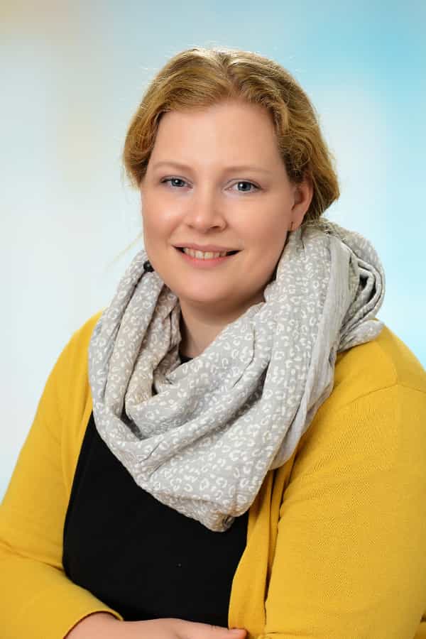 Merle Schröder, Lehrerin